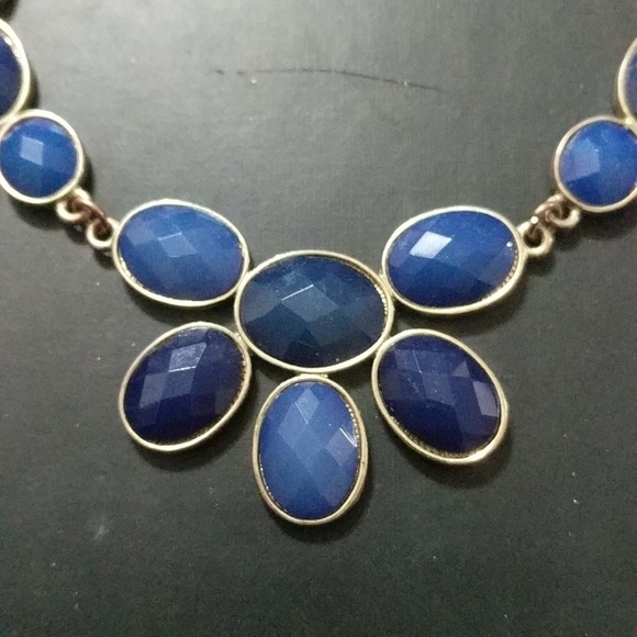 Silver Tone Faceted Blue Cabochon Bib Style Statement Necklace - Picture 2 of 2